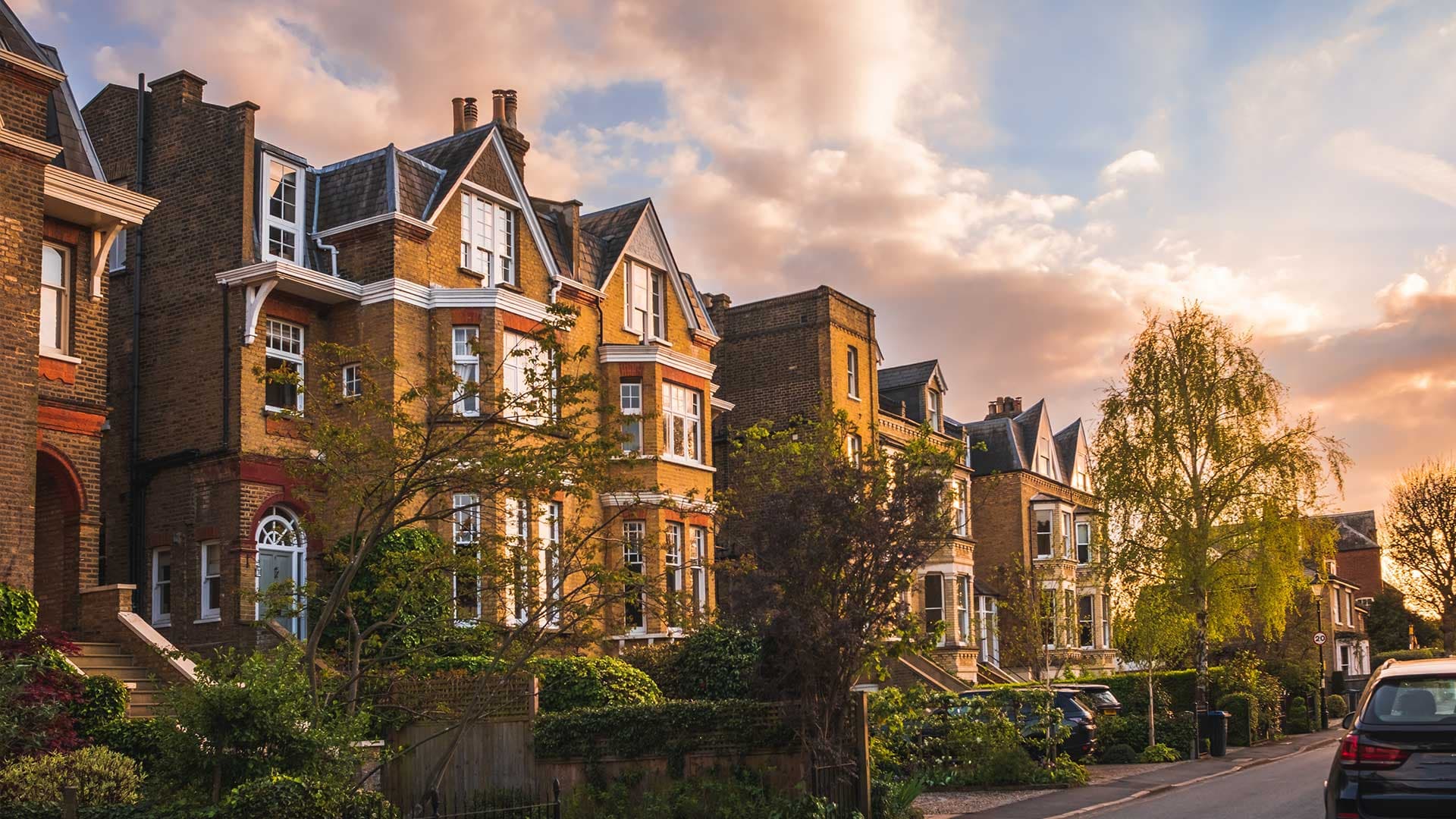 <span style="color:hsl(0, 0%, 100%);">HOW MUCH IS YOUR HOME WORTH?</span>