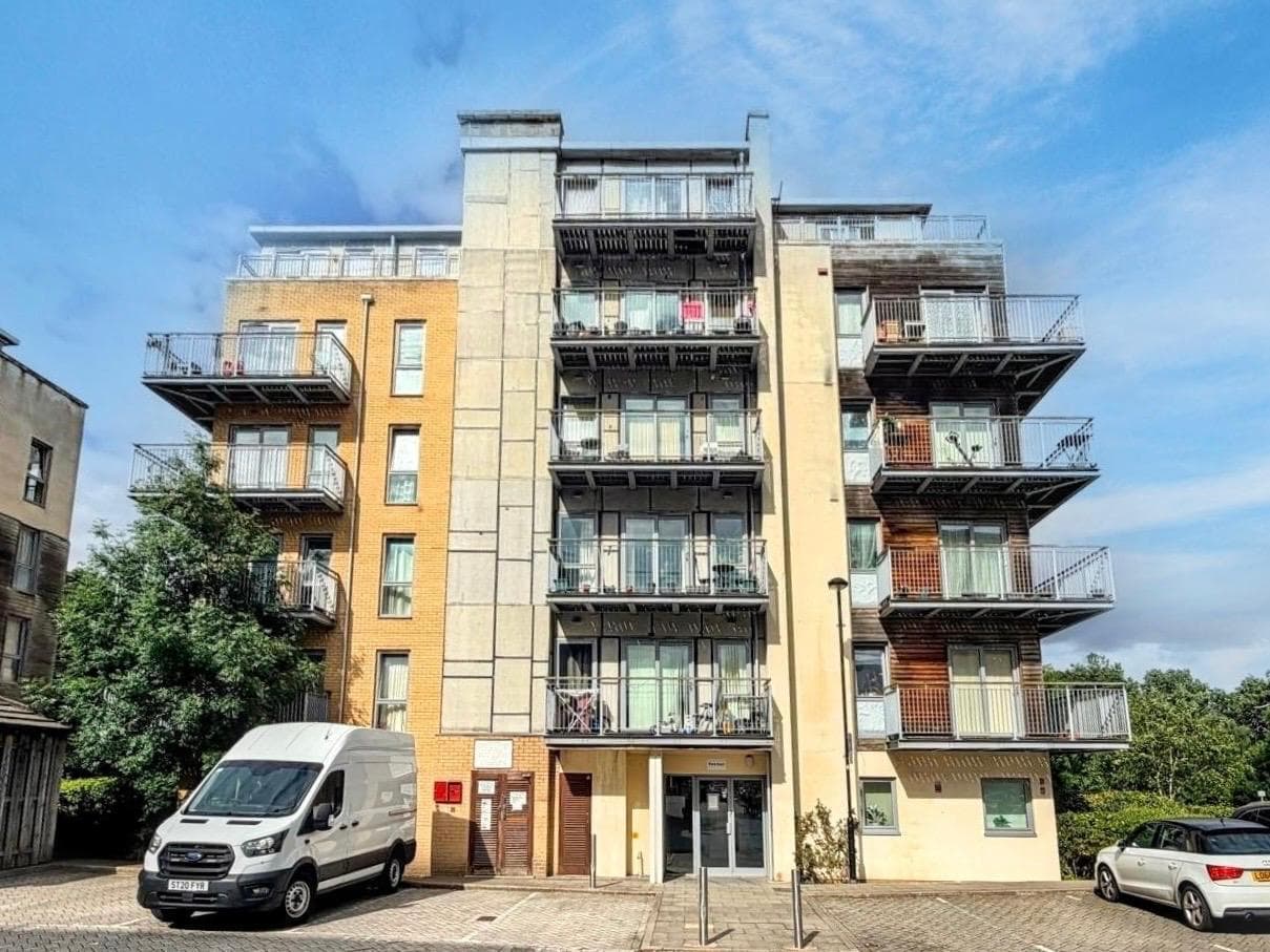 Flora Court, 25 Fortune Avenue