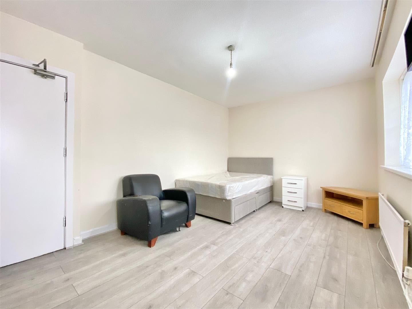 Merlin Crescent, Edgware