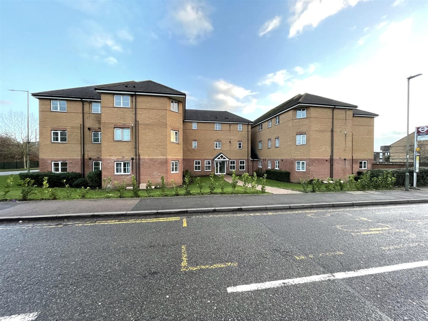 Cranwell Court, Field Mead