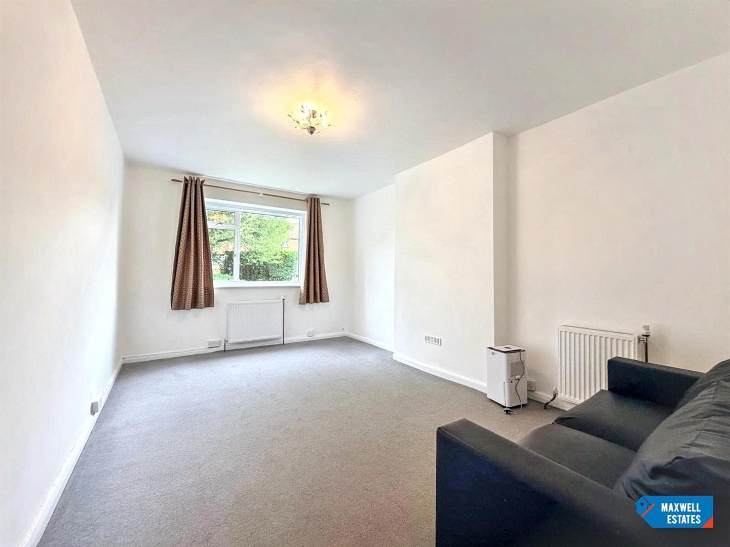 Edgeworth Close, London