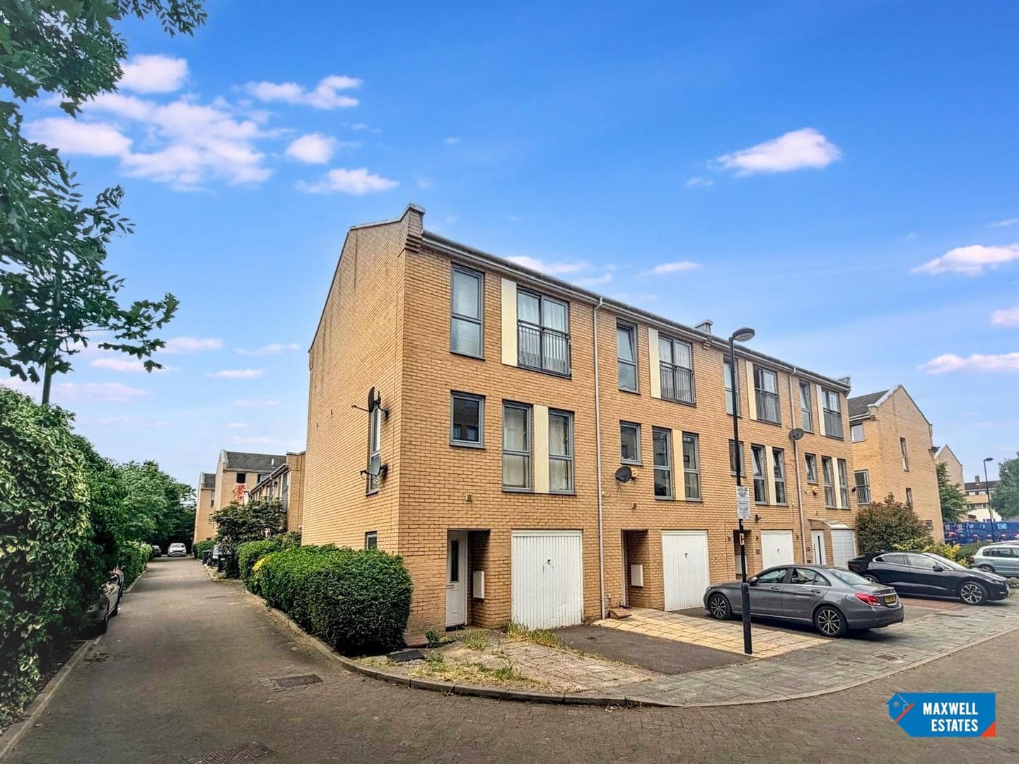Cameron Crescent, Edgware